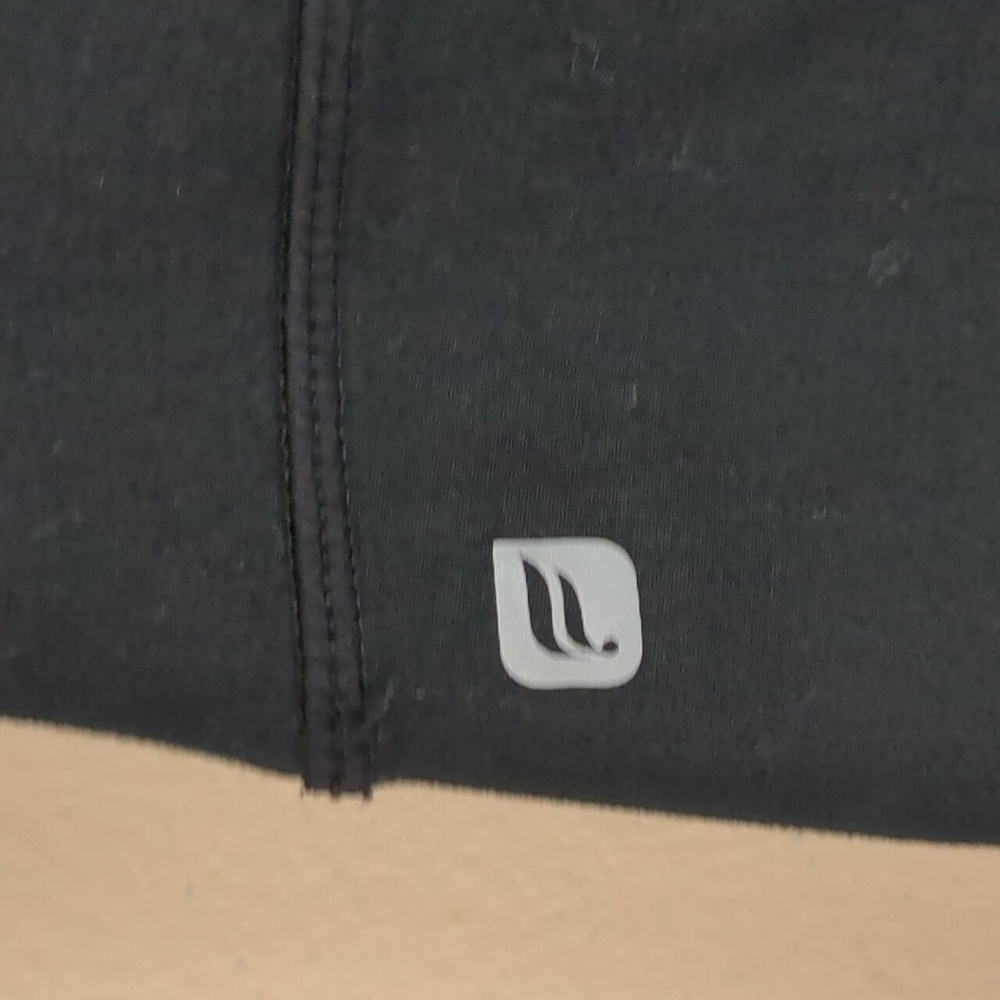 12" Across The Waist Solid Black Fabletics Cropped Leggings Activewear Athletic - Picture 10 of 10